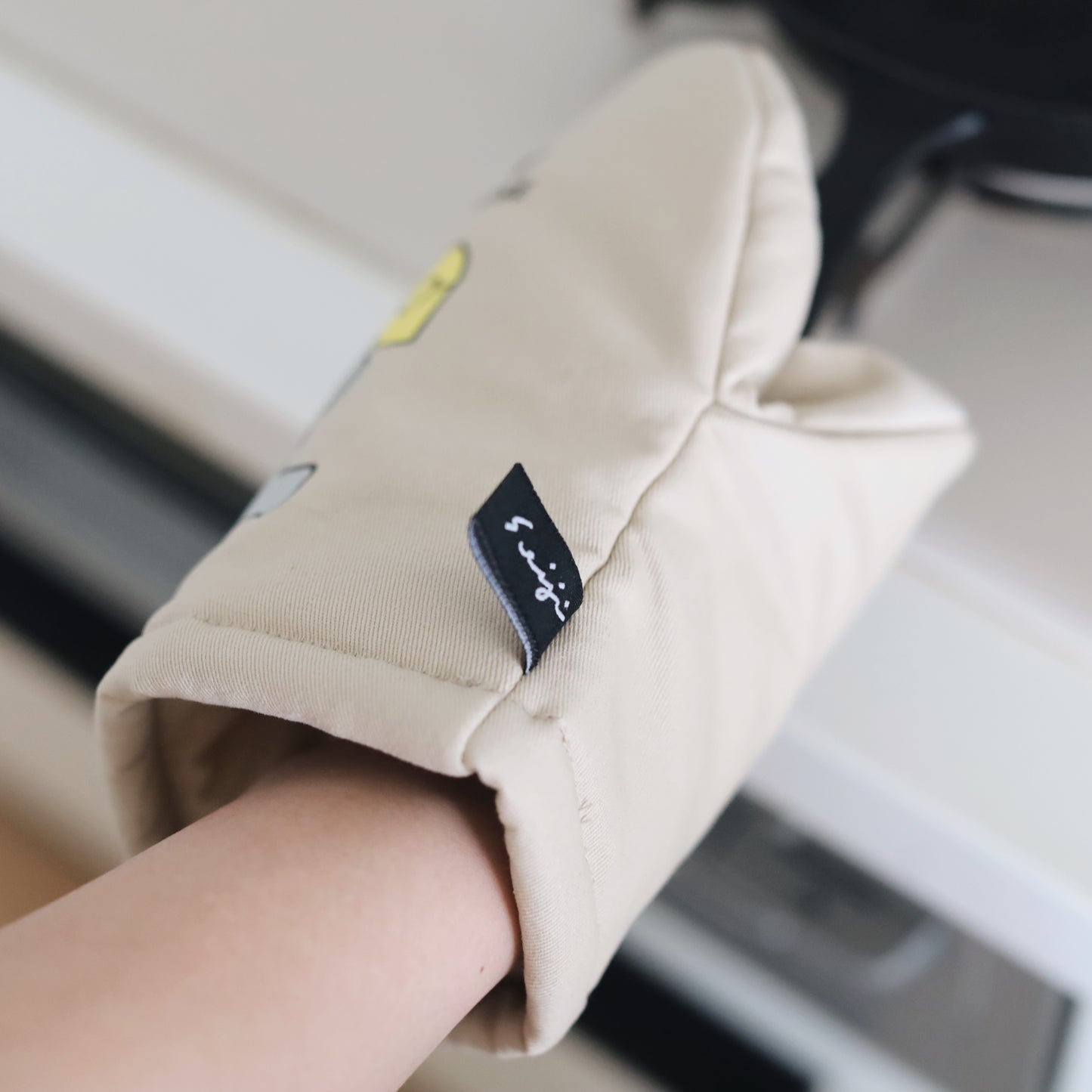 Twill Mittens