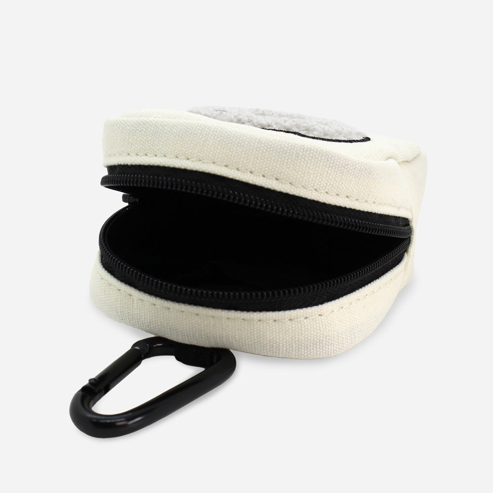 Pouch with carabiner