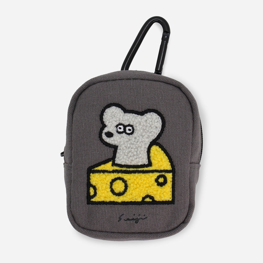Pouch with carabiner