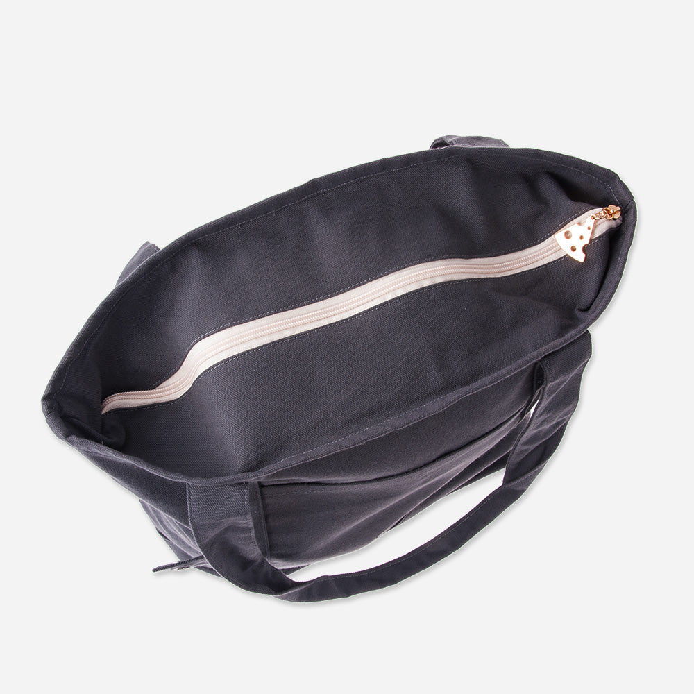 Carry-on Tote, Sitting