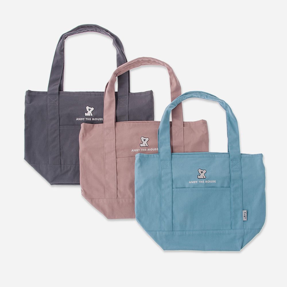 Carry-on Tote, Sitting